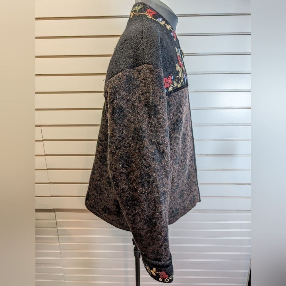 Icelandic Design | Wool Zip Front Lined Cardigan w/ Embroidered Yoke Size XL EUC - Picture 4 of 10